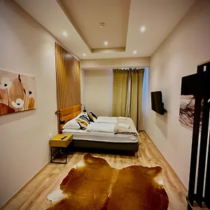 wiener-stadthalle-boutique-rooms-ideal-for-couples.vienna-besthotels.com/